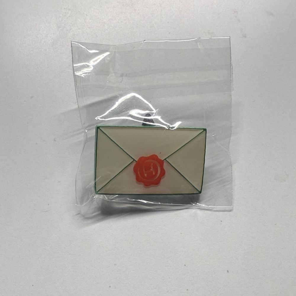 Harry Potter Envelope lapel pin with Red Seal